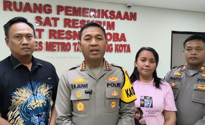 Kapolres Metro Tangerang Kota, Kombespol Raden Muhammad Jauhari, menjelaskan kronologi Siswi anak hilang yang di temukan pihak kepolisian, Rabu 12 November 2025. WARTAXPRESS.com