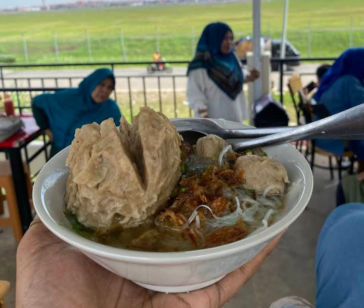 Salah satu menu bakso di Bakso Lapangan Terbang Bandara Soekarno-Hatta Tangerang