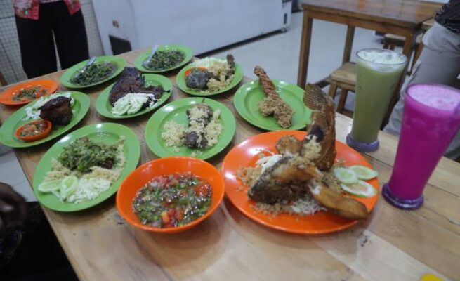 Sambal Pecak Jasman 58 khas Medan, Sumatera Utara.