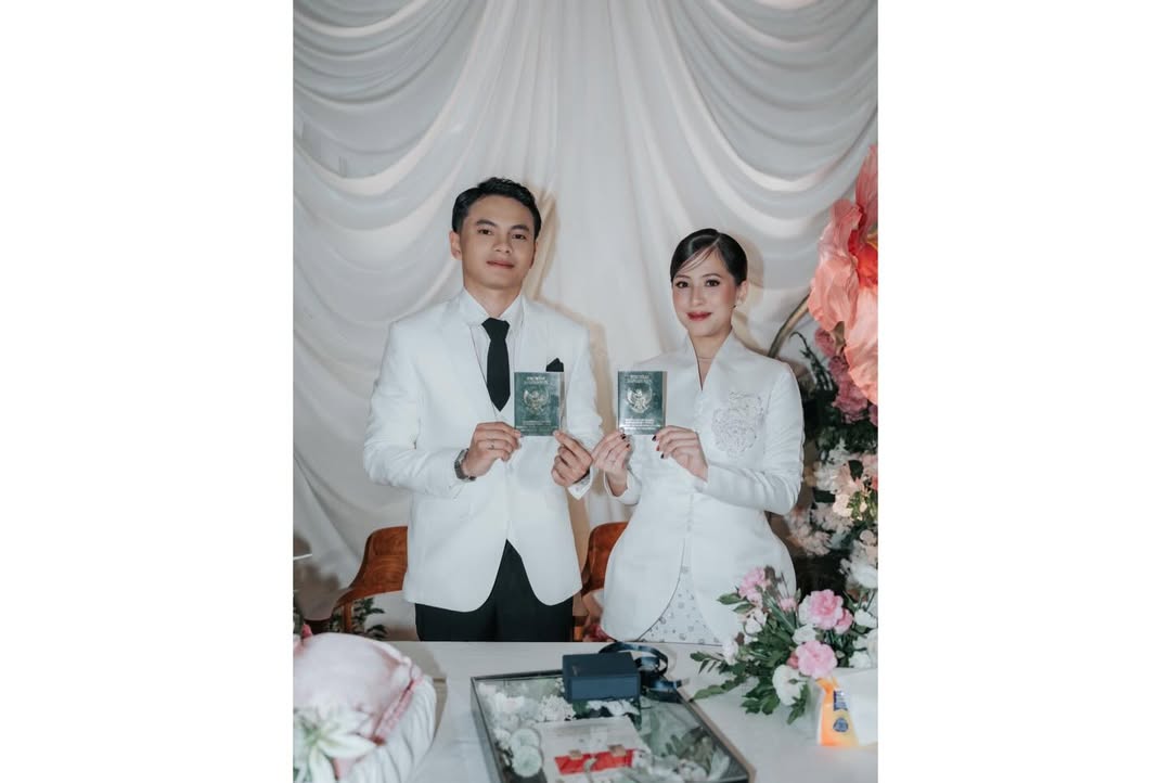 Adhisty Zara dan Tsaqib resmi menikah dan menjadi pasangan suami-istri