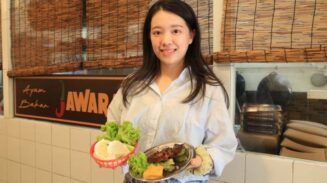 Owner Ayam Bakar Jawara, Jessica.