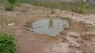 Proyek pembangunan Hutan Bambu Cisoka di Desa Bojong Loa, Kecamatan Cisoka, Kabupaten Tangerang, tampak belum rampung dibangun.