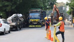 Pemkot Tangerang melakukan rekayasa lalu lintas di Jalan M. Toha, Kota Tangerang