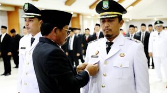 Wali Kota Tangerang H. Sachrudin didampingi Wakil Wali Kota H. Maryono melantik 102 pejabat di lingkungan Pemerintah Kota Tangerang di Aula Al-Amanah, Pusat Pemerintahan Kota Tangerang, Jumat, 31 Juli 2026.
