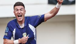 Pemain Persita Tangerang selebrasi setelah menang 3-2 atas Java United di BIS, Serang, Banten, Minggu 13 September 2026.