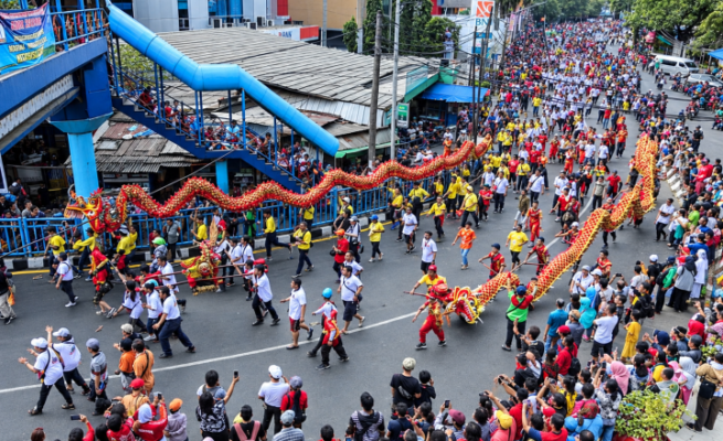Suasana kirab budaya di Kota Tangerang.