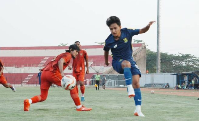 Tim Sepak Bola Persikota Tangerang menjalani training camp menjelang Liga Nusantara Season 2026/2027 di Yogyakarta, Kamis, 15 Oktober 2026.